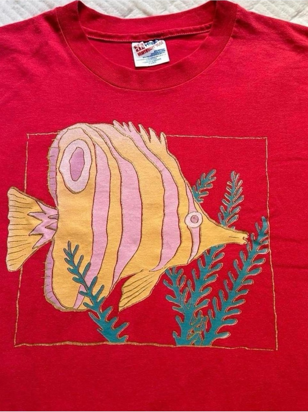 Vintage 1990s Red Fish Graphic Tee with Yellow & Pink Angelfish Design XL - Picture 3 of 7